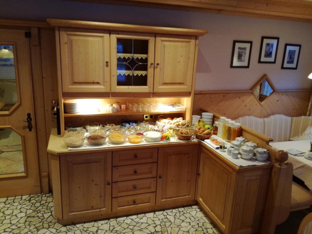 ايشجل Hotel Garni Apart Tina المظهر الخارجي الصورة