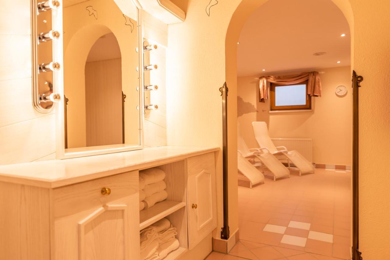 ايشجل Hotel Garni Apart Tina المظهر الخارجي الصورة