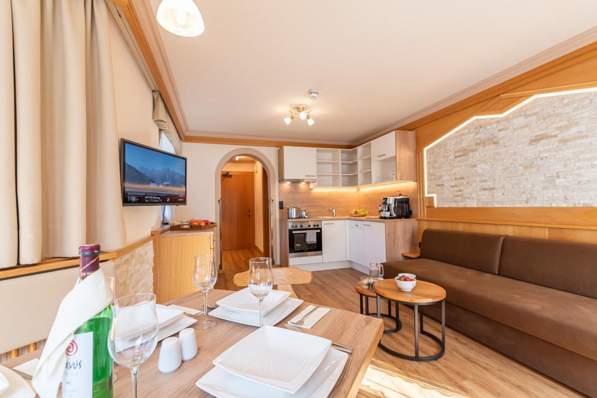ايشجل Hotel Garni Apart Tina المظهر الخارجي الصورة