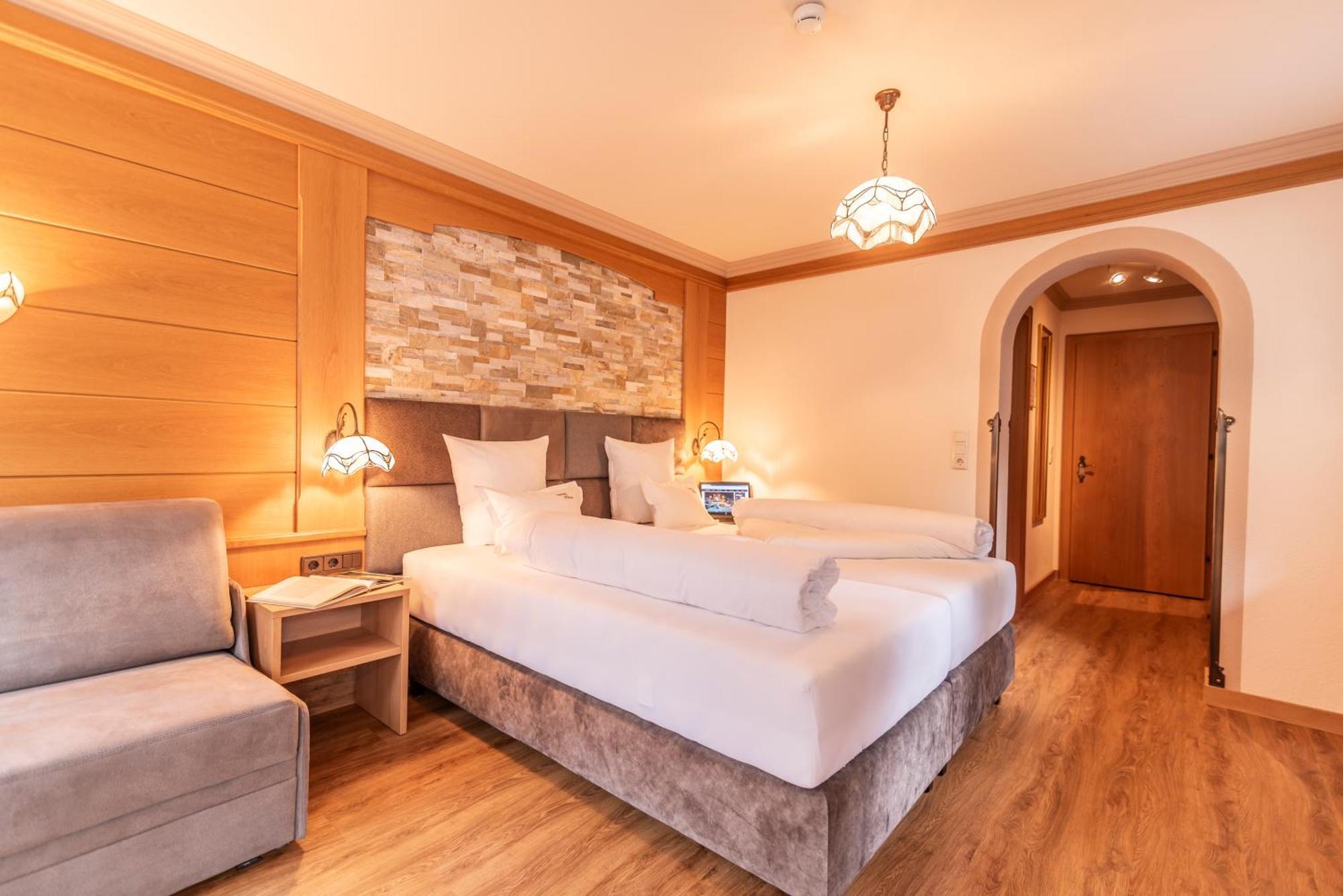 ايشجل Hotel Garni Apart Tina المظهر الخارجي الصورة