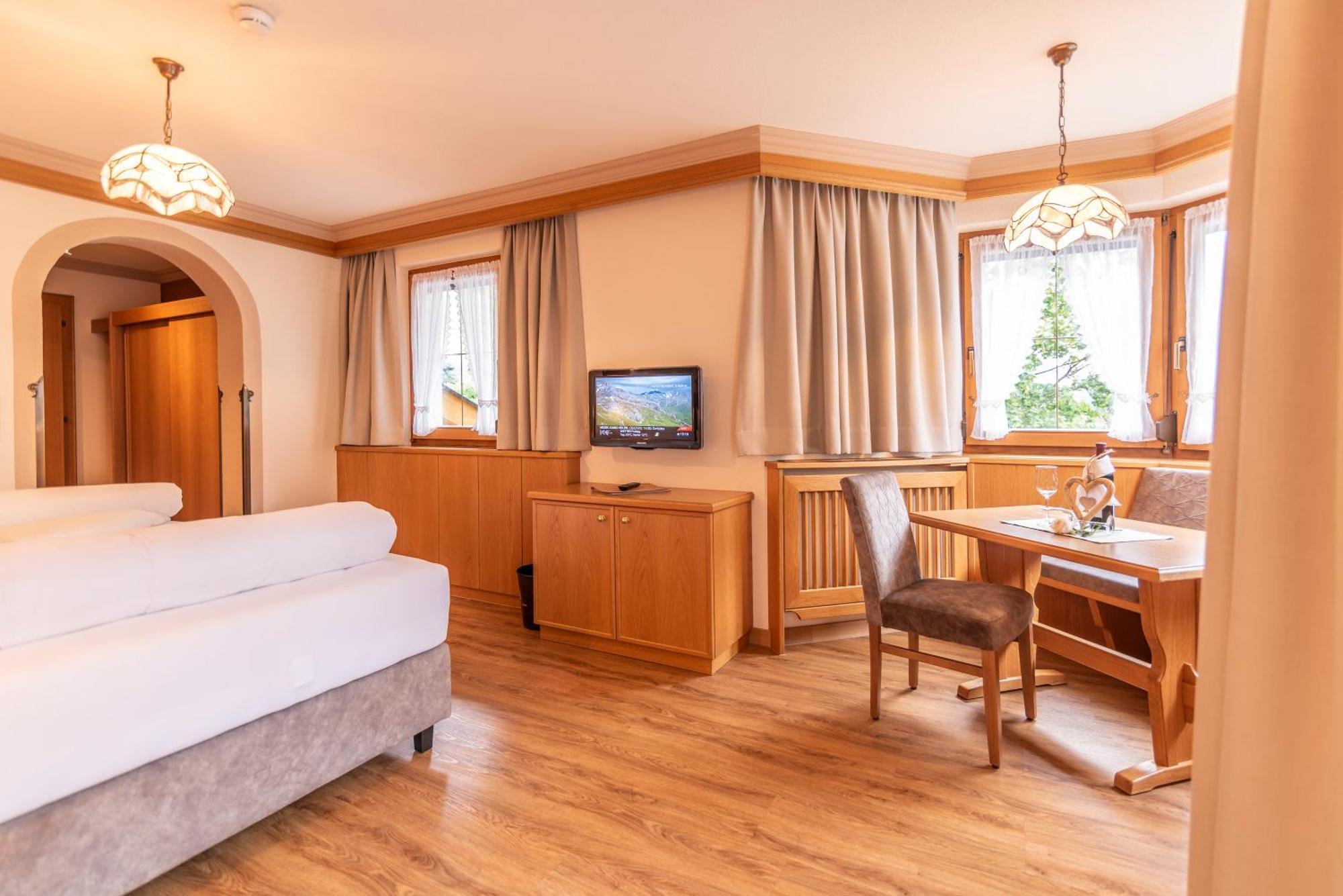 ايشجل Hotel Garni Apart Tina المظهر الخارجي الصورة