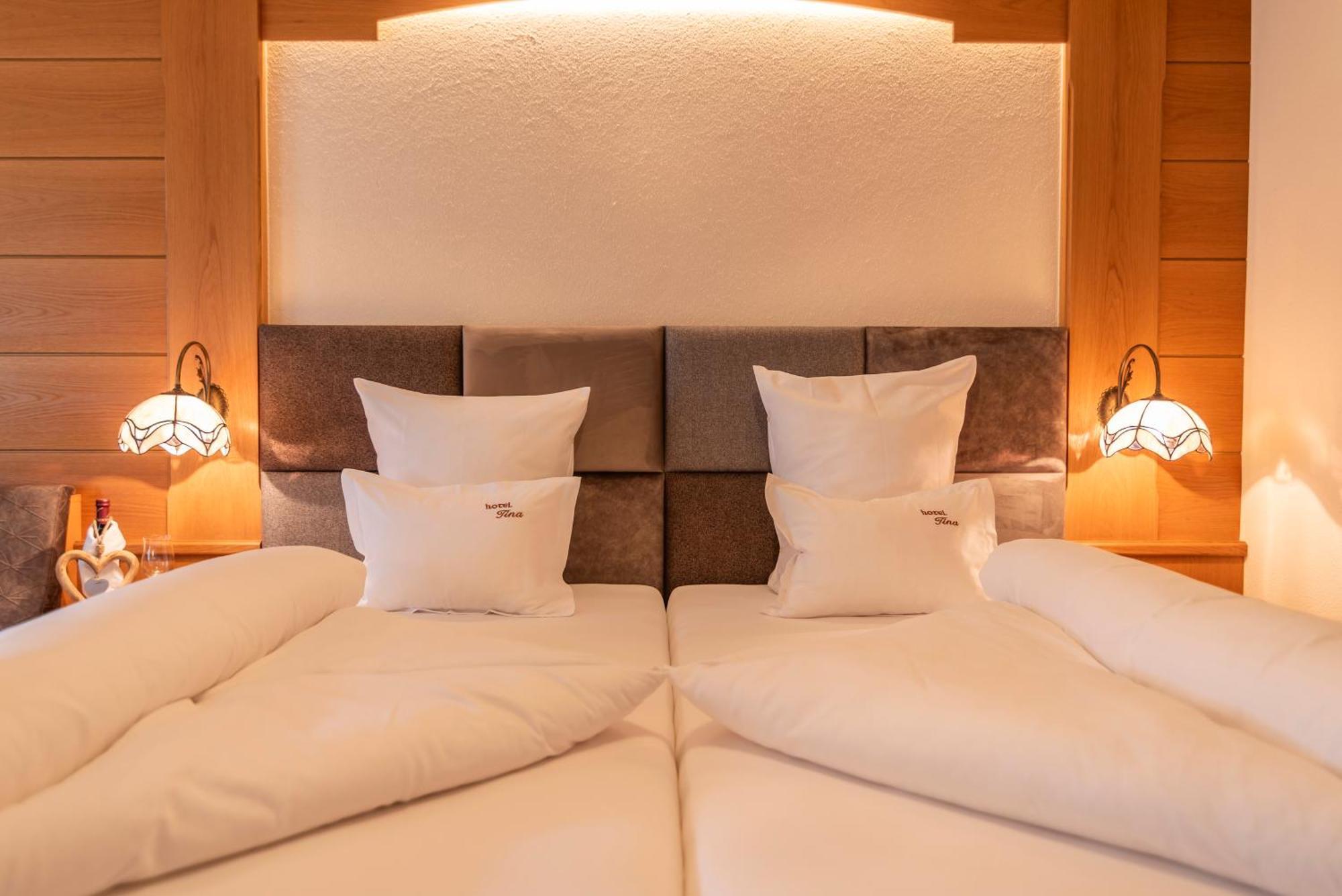 ايشجل Hotel Garni Apart Tina المظهر الخارجي الصورة