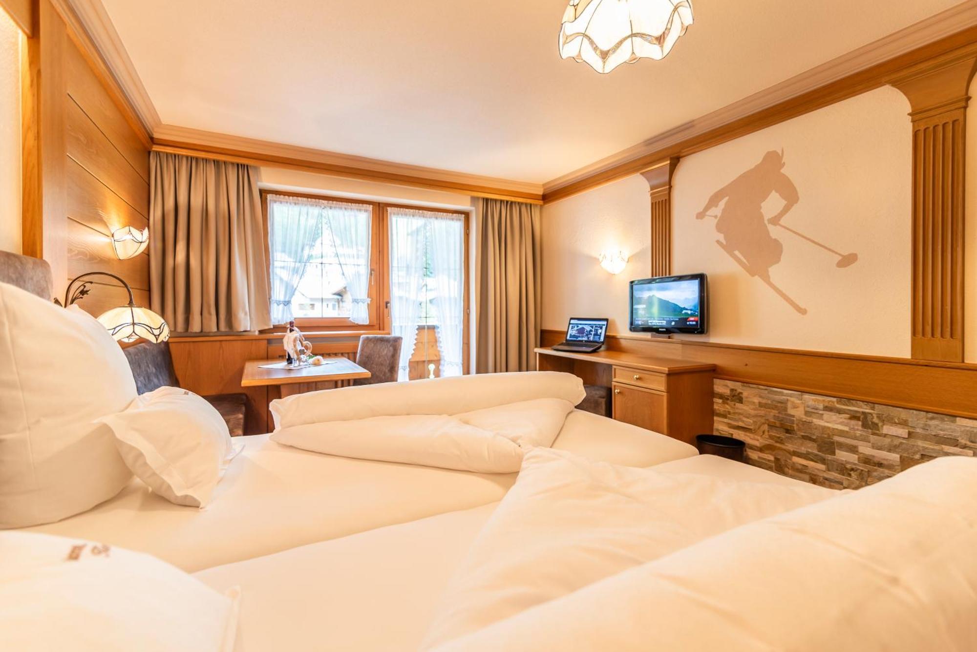 ايشجل Hotel Garni Apart Tina المظهر الخارجي الصورة